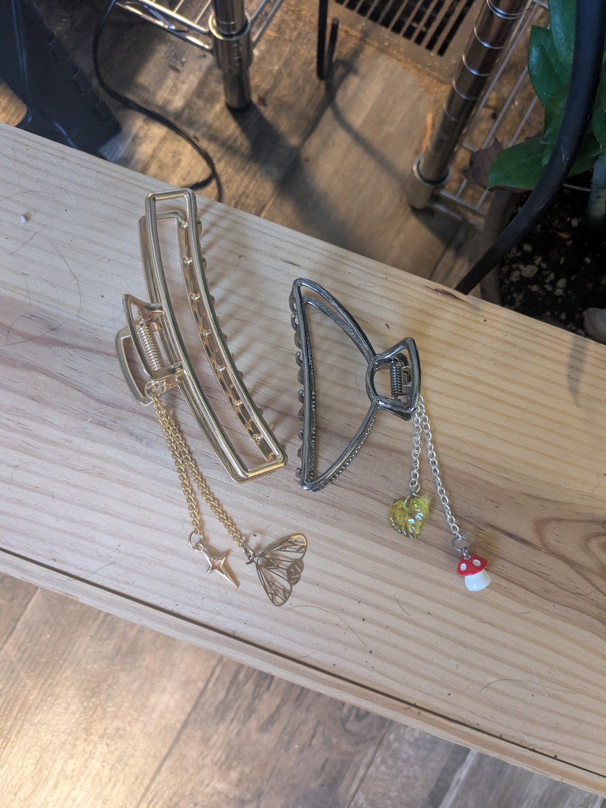 Dangle Claw Clips